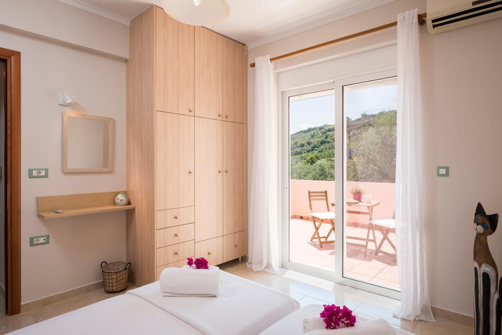 Olive Garden - Private Heated Pool Vacation Home Platanés Zewnętrze zdjęcie